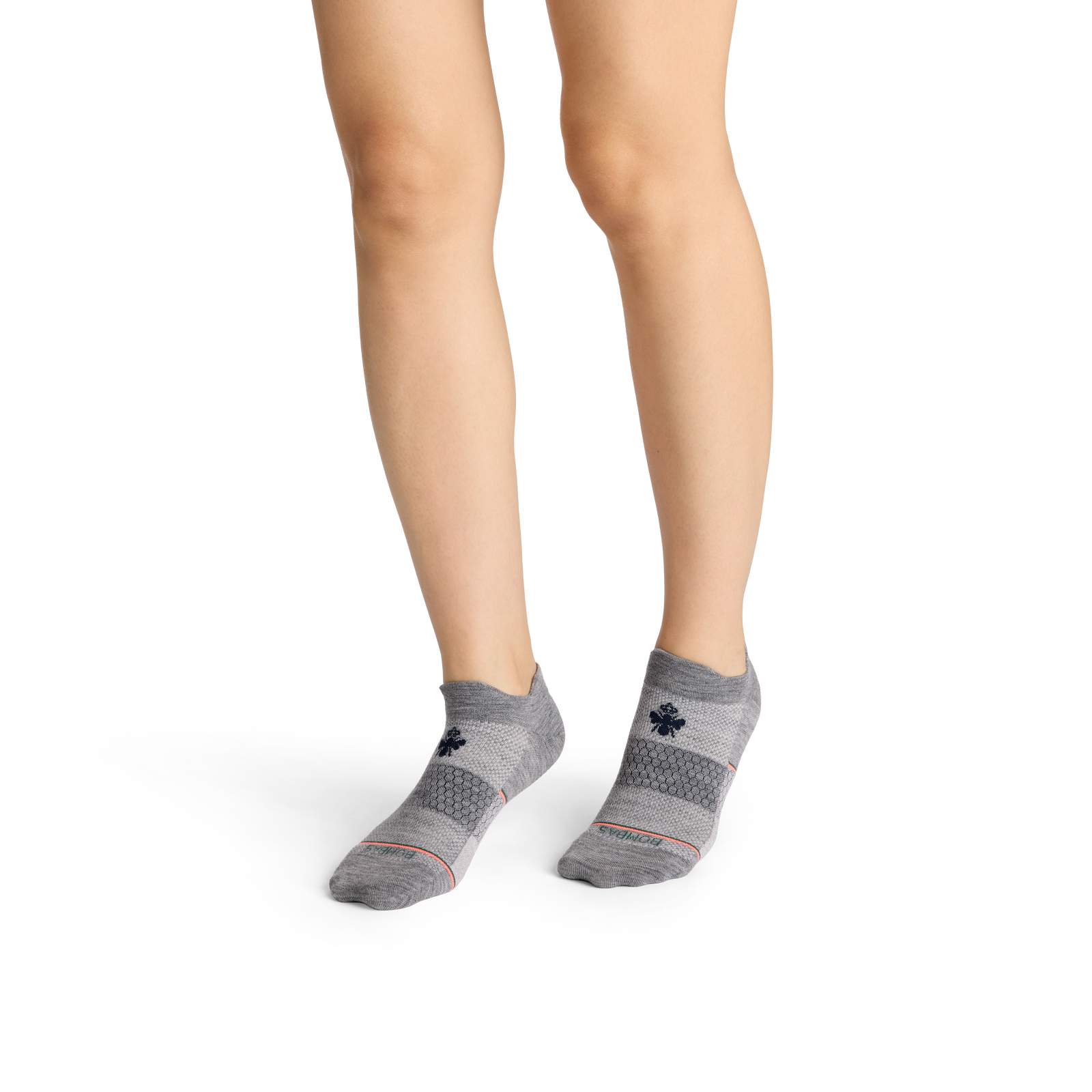 official-bombas::10440-medgreyhtr-adult-female-onmodel-2-transparent-_1_.png