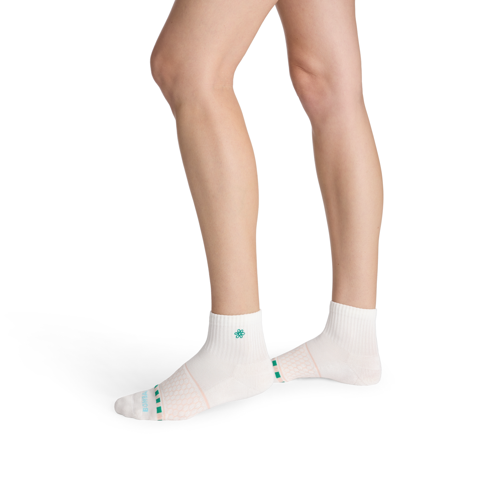 official-bombas::10453-softwhite-kellygreen-adult-female-onmodel-2-transparent-_1_.png