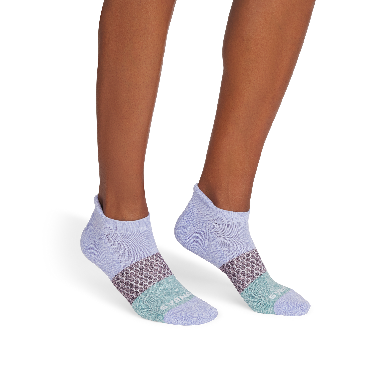 official-bombas::3628-periwinkle-mauve-adult-female-onmodel-2-transparent.png