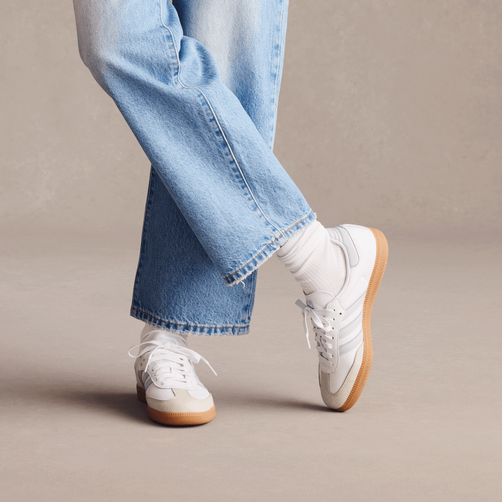Ultra Stretch Calf Sock - Soft White [7843] [LIFESTYLE]